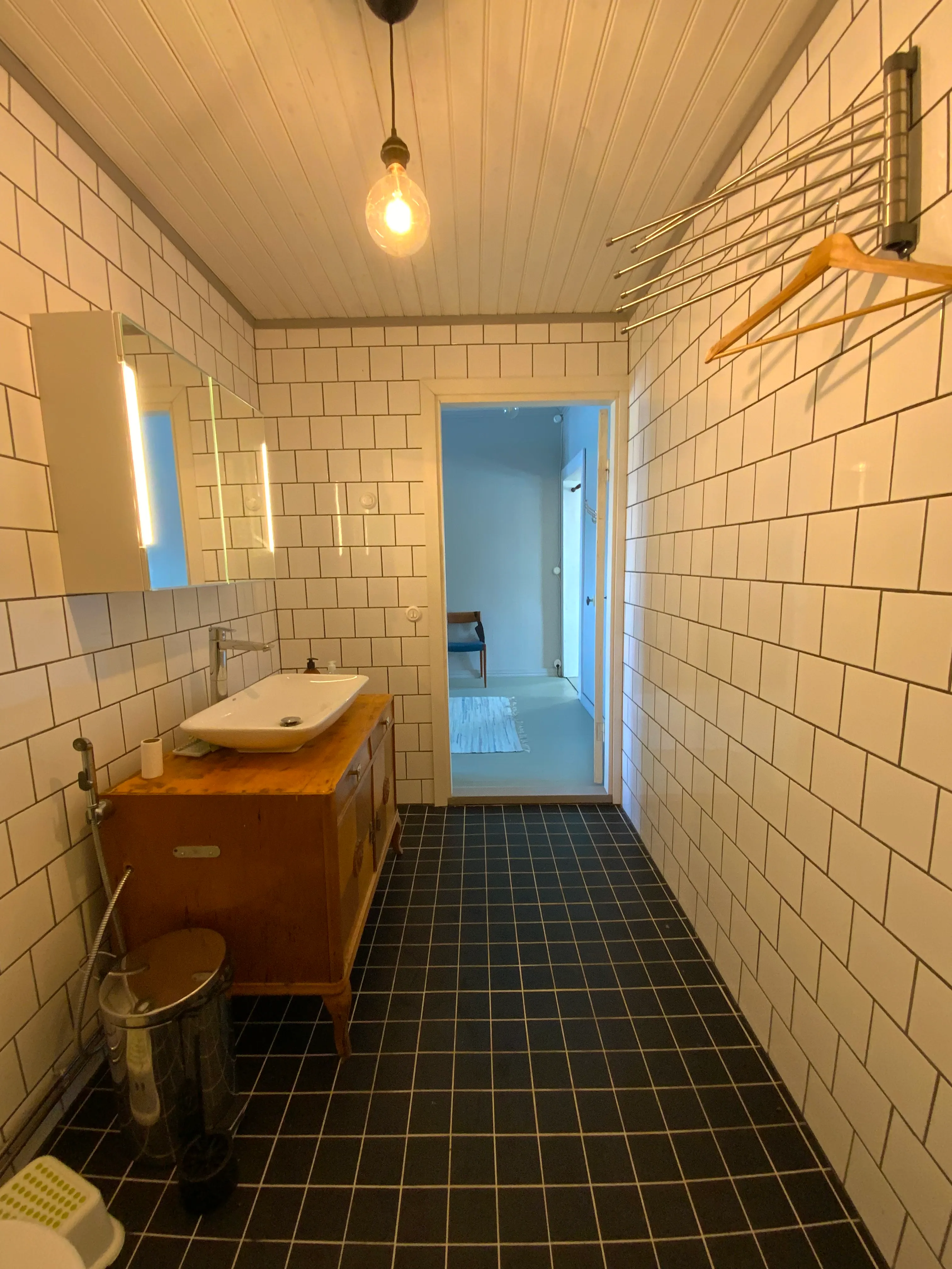 Toinen kylpyhuone — kuva 2/3